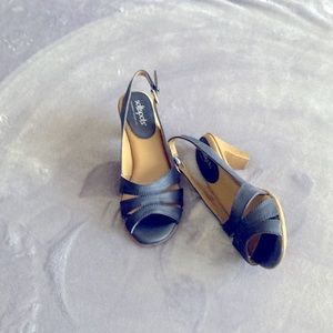 Navy blue heels backstrap, 2 inch heels, like new